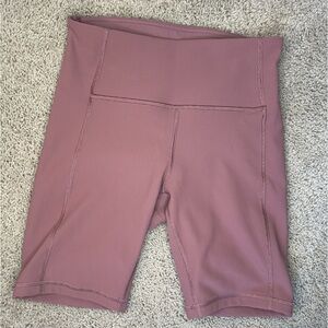 Lululemon Ribbed Contoured High-Rise Short 8" in Spiced Chai size 6